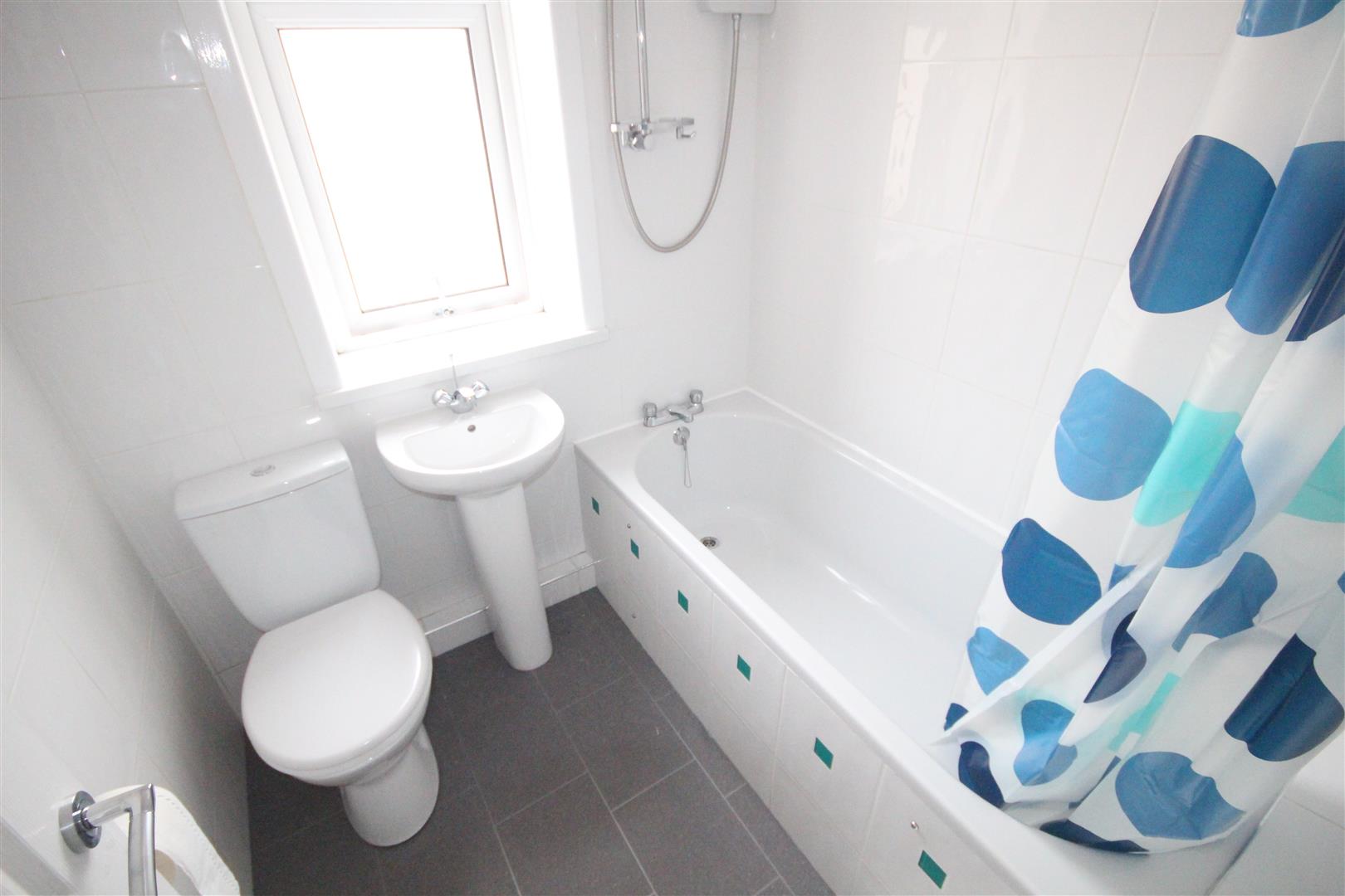 2 bedroom semi-detached house Let Agreed in Brierfield - IMG_7285.jpg